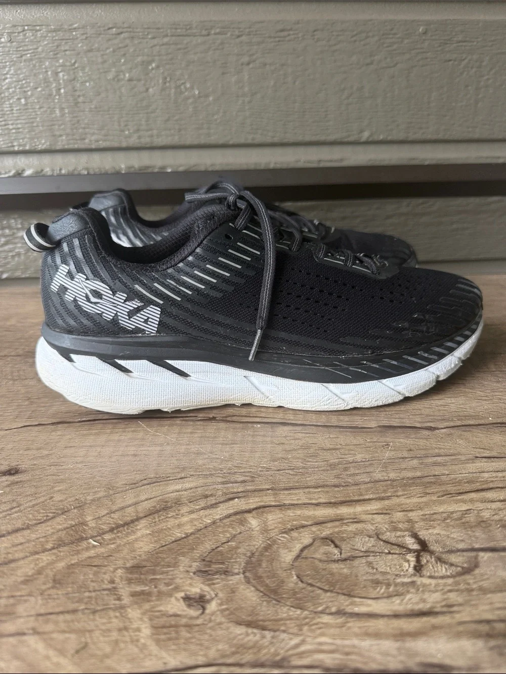 Hoka One One hoka one